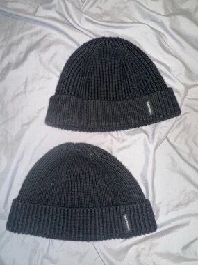 2 Lululemon Black Toque’s